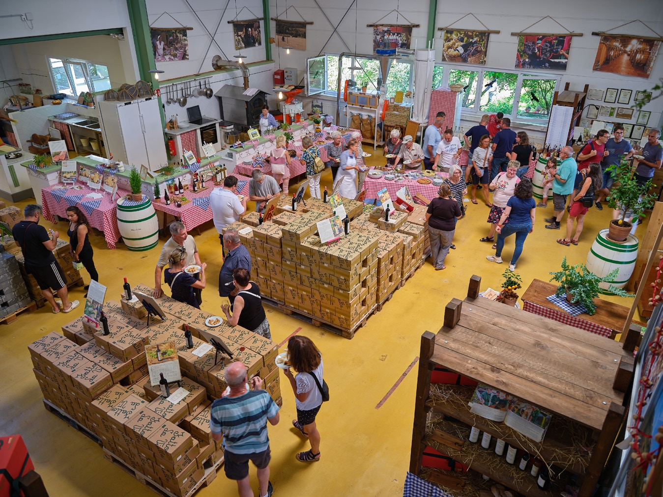 Mühlenmarkt der Walz-Mühle mit Besuchern